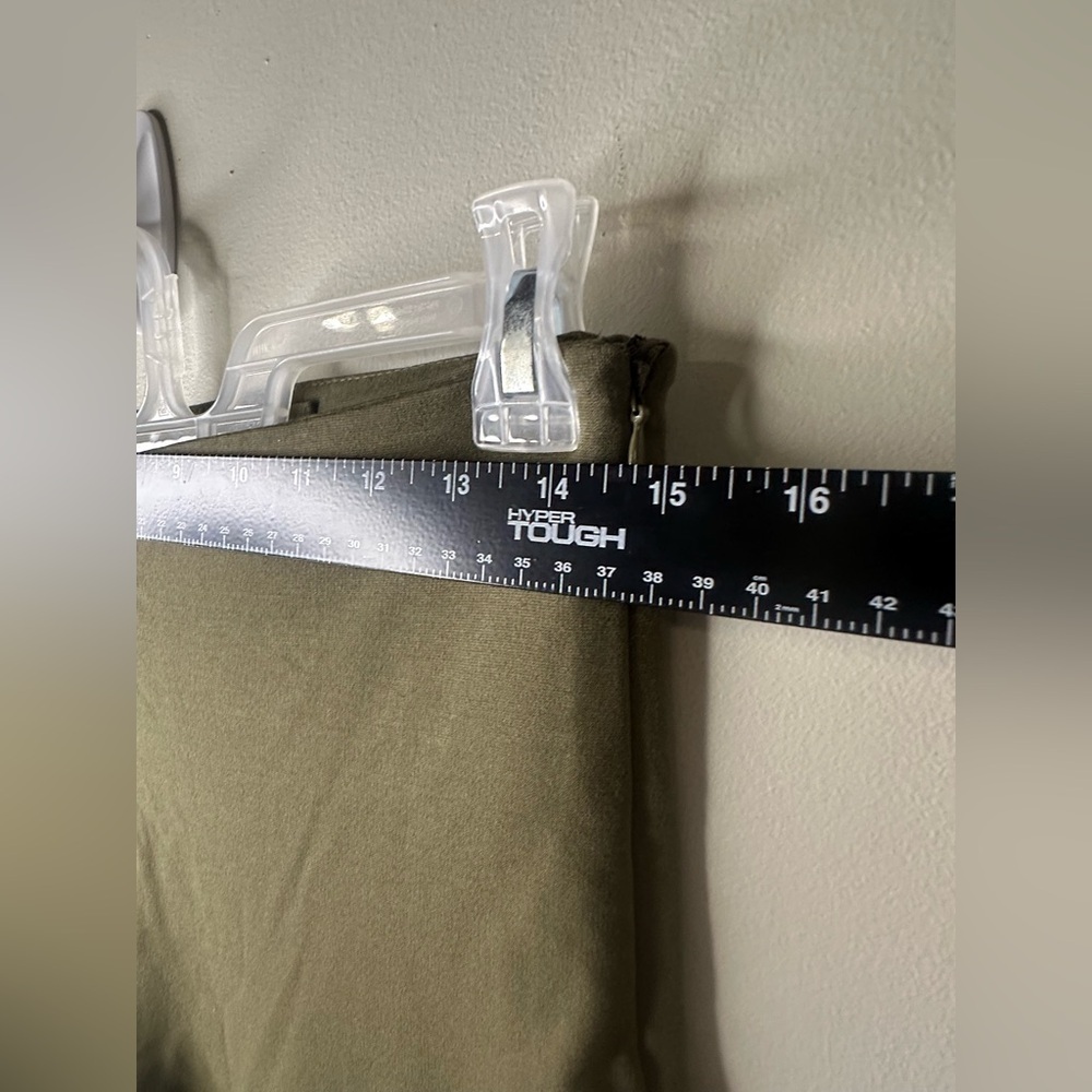 NWT Womens Fabletics army green medium Ponte skinny zip splint pant leggings - Picture 5 of 7